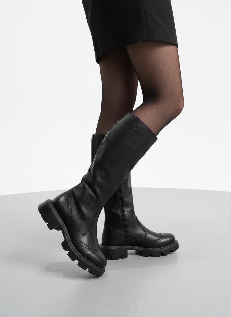 Samelin 572 hoher Damenstiefel schwarz, Nappaleder – getragen